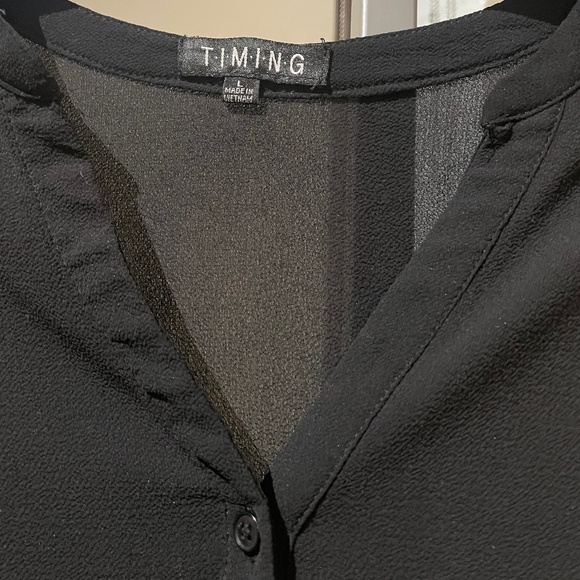 🌟Timing Black Button Front Tunic Blouse Women’s Size Large Roll Tab Sleeve - Picture 3 of 10